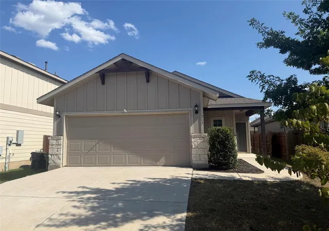Photo 1 of Sale Pending at 217 La Dera Dr, Liberty Hill, TX 78642 | MLS# 2203280 | Listing updated on 2026-10-19