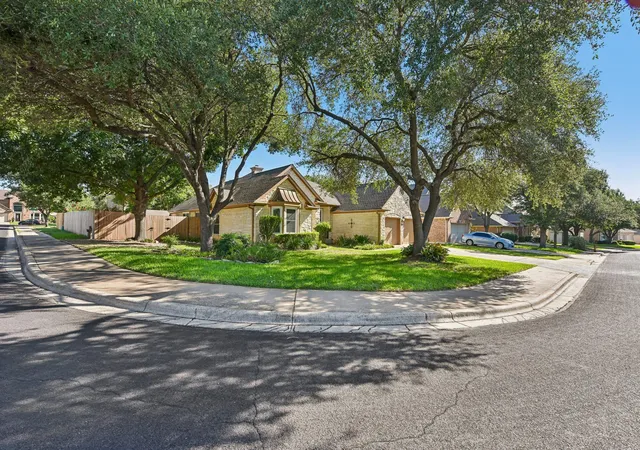 2nd image of 10020 Majorca Dr, Austin, TX 78717 | MLS# 2301963