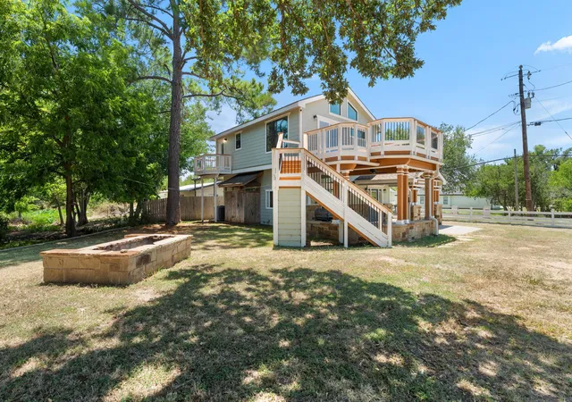 Photo 3 of Single family home for sale at 137 Hill Dr, Granite Shoals, TX 78654 | MLS# 8756087 | Listing updated on 2026-10-06