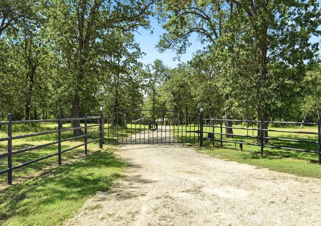 1st image of 1893 County Rd, Rockdale, TX 76567 | MLS# 1157970