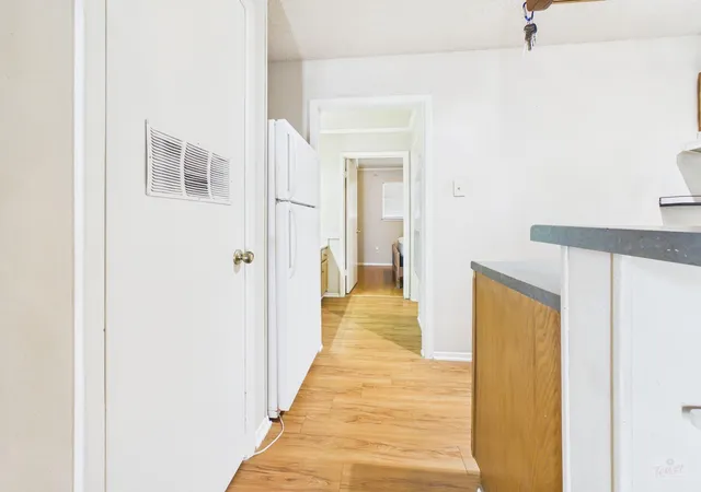 Photo 3 of Condo for sale at 1905 San Gabriel St #206, Austin, TX 78705 | MLS# 5741110 | Listing updated on 2026-09-23
