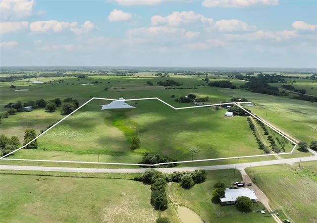 2nd image of 2610 Fm 1965, La Grange, TX 78945 | MLS# 9641303