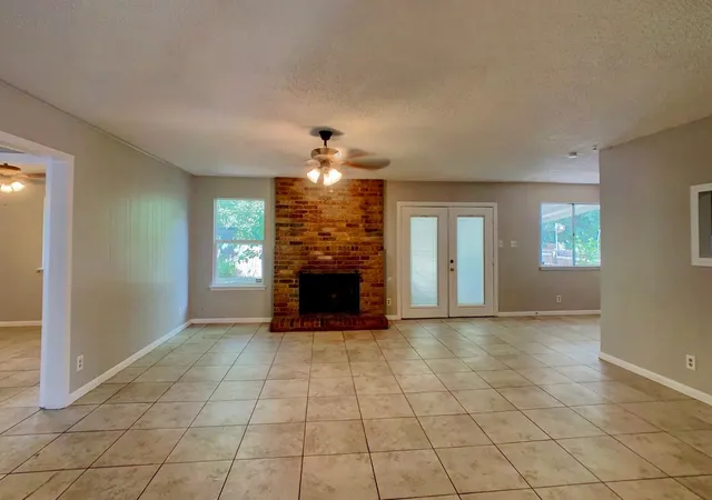 2nd image of 902 Cactus Dr, Round Rock, TX 78681 | MLS# 4973453