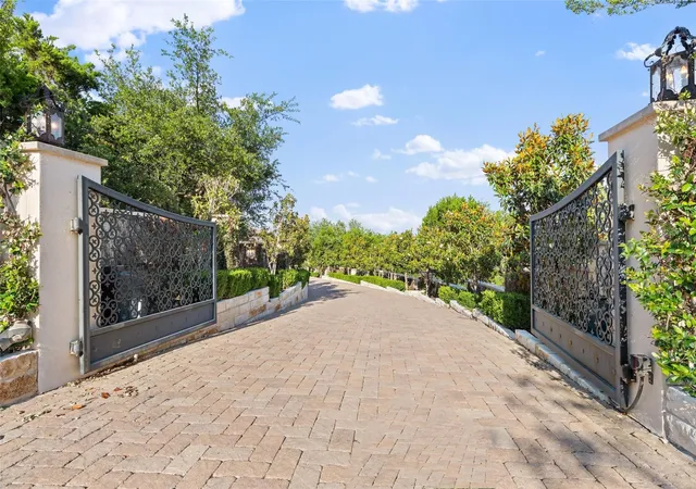 3rd image of 6001 Krause Ln, Austin, TX 78738 | MLS# 8447300