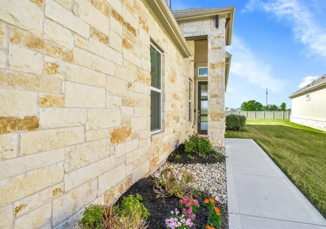 3rd image of 505 Faith Dr, Liberty Hill, TX 78642 | MLS# 1700258
