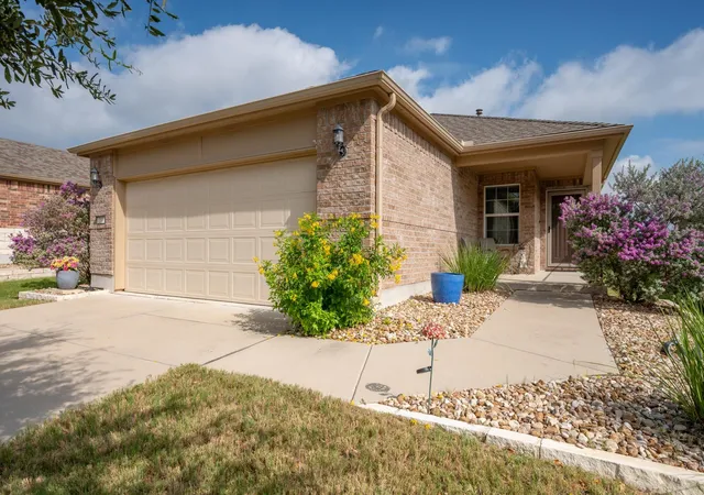 1st image of 214 Hobby St, Georgetown, TX 78633 | MLS# 3579562