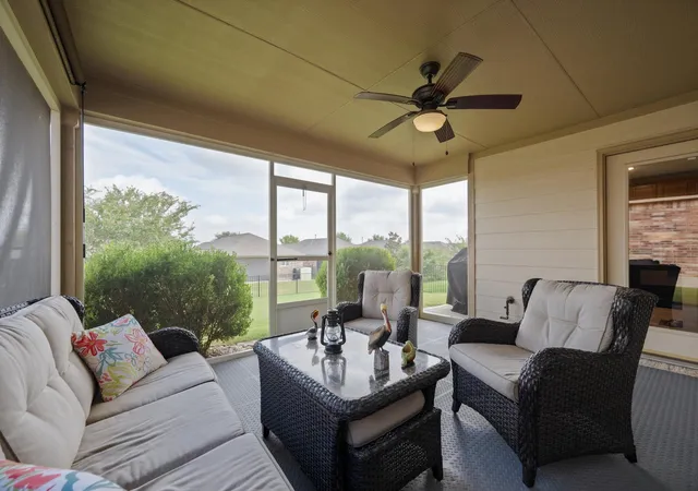 3rd image of 214 Hobby St, Georgetown, TX 78633 | MLS# 3579562