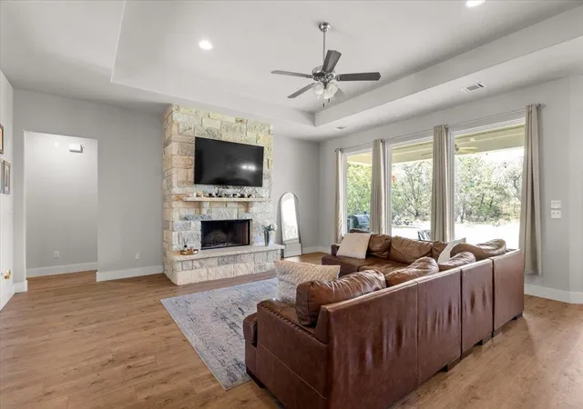 Photo 4 of Single family home for sale at 104 Draper Ln, Bertram, TX 78605 | MLS# 7513324 | Listing updated on 2026-08-03