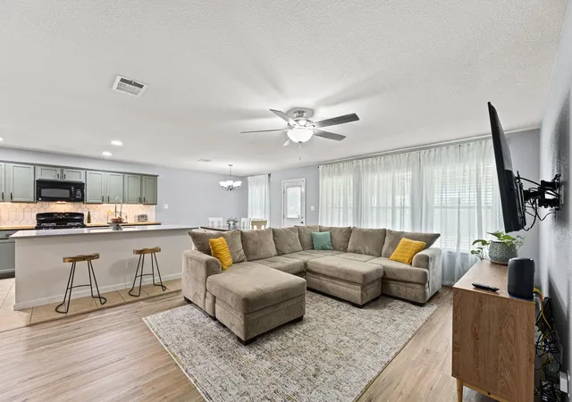 4th image of 628 Quarter Ave, Buda, TX 78610 | MLS# 8920129