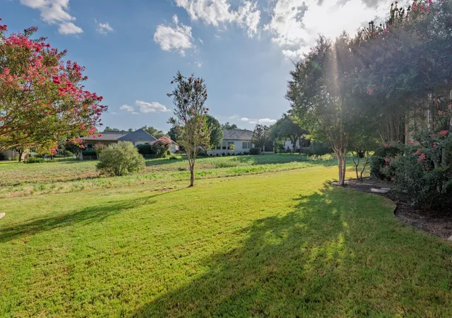 Photo 4 of Single family home for sale at 107 Lantana Dr, Georgetown, TX 78633 | MLS# 7551567 | Listing updated on 2026-10-08