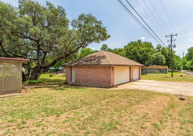 5th image of 201 River Lake Dr, Kingsland, TX 78639 | MLS# 7731517