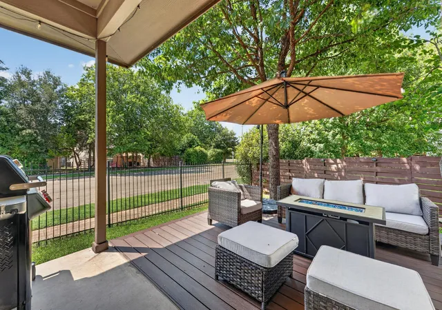 Listing Photo 2 - Condo for sale in building located at 2101 Rivers Edge Wy, Austin, TX 78741 - Unit #3