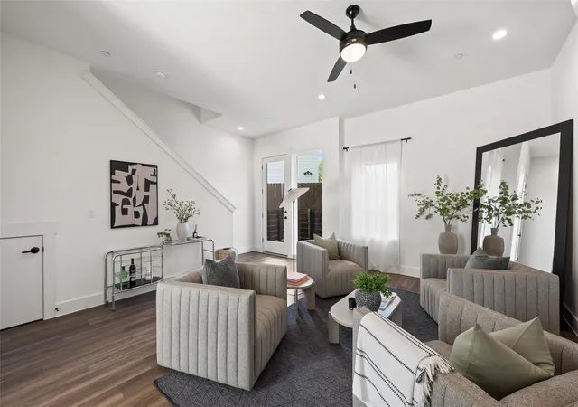 Photo 4 of Townhouse for sale at 5201 E Martin Luther King Jr Blvd #7103, Austin, TX 78721 | MLS# 7692610 | Listing updated on 2026-09-12