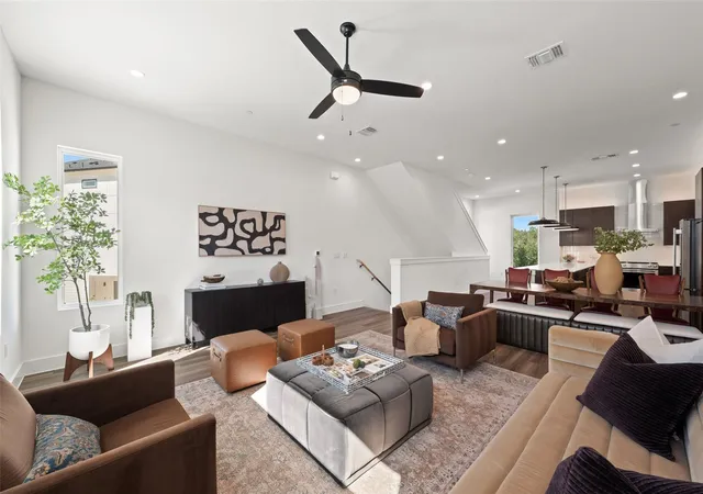 Photo 1 of Townhouse for sale at 5201 E Martin Luther King Jr Blvd #7103, Austin, TX 78721 | MLS# 7692610 | Listing updated on 2026-10-18