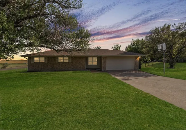 Photo 1 of Single family home for sale at 101 Oakwood St, Temple, TX 76502 | MLS# 4753569 | Listing updated on 2026-09-07