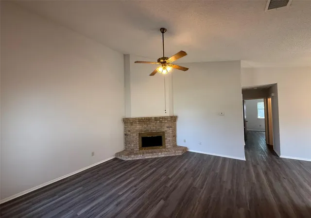 2nd image of 416 Greenlawn Blvd, Round Rock, TX 78664 | MLS# 5585136
