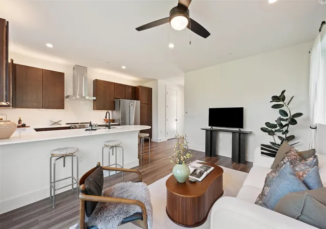 Photo 4 of Townhouse for sale at 5201 E Mlk Jr Blvd #6106, Austin, TX 78721 | MLS# 1618694 | Listing updated on 2026-09-12