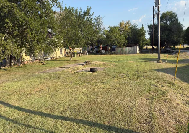 1st image of 302 E Parsons St, Manor, TX 78653 | MLS# 9018684