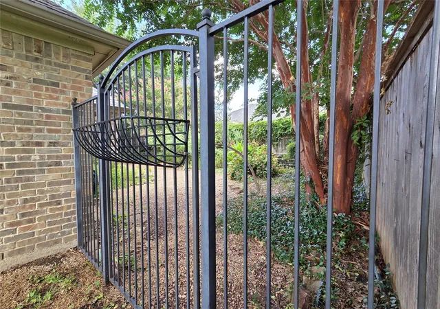 4th image of 1121 Gabriel Ln, Fort Worth, TX 76116 | MLS# 2215154