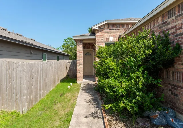 3rd image of 13521 Abraham Lincoln St, Manor, TX 78653 | MLS# 1790288