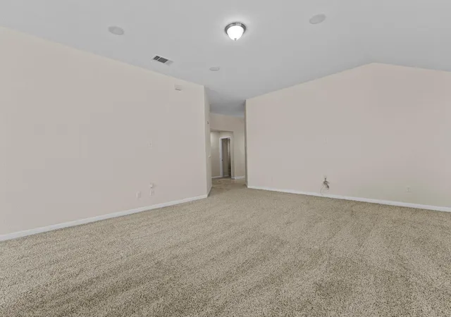 Photo 3 of Single family home for sale at 185 Silver Maple Dr, Kyle, TX 78640 | MLS# 7846474 | Listing updated on 2026-10-09