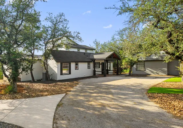 Photo 2 of Single family home for sale at 8012 Bernard St, Volente, TX 78641 | MLS# 6579931 | Listing updated on 2026-09-01