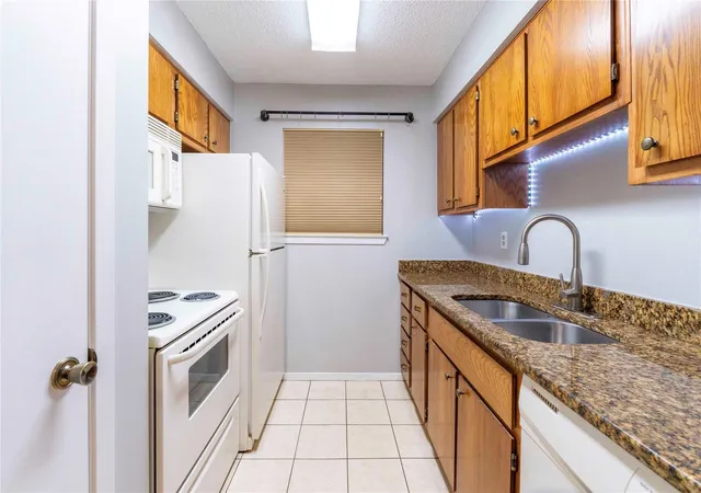 5th image of 6903 Deatonhill Dr #28, Austin, TX 78745 | MLS# 7374900