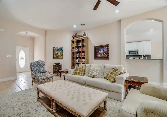 4th image of 16 Serenade Cir, Wimberley, TX 78676 | MLS# 3494591