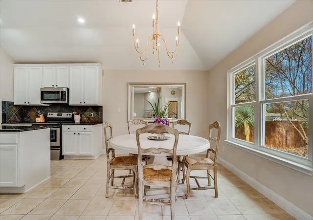 5th image of 16 Serenade Cir, Wimberley, TX 78676 | MLS# 3494591