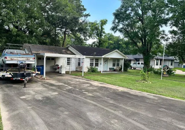 1st image of 806 Brockman St, Sweeny, TX 77480 | MLS# 1578979