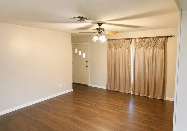 5th image of 806 Brockman St, Sweeny, TX 77480 | MLS# 1578979