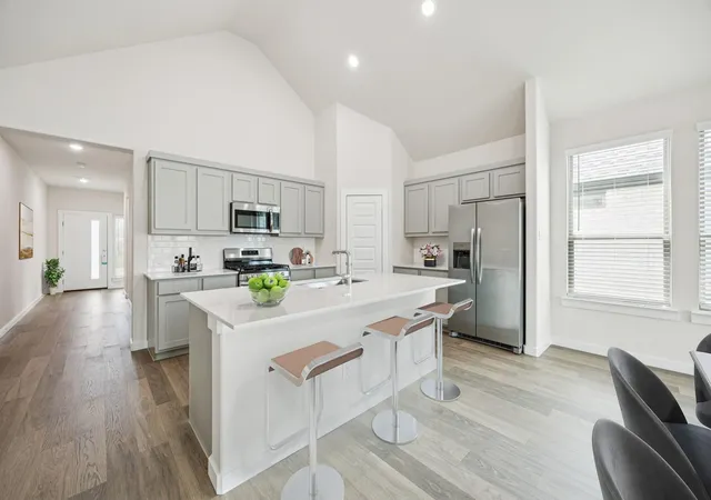 Photo 4 of Single family home for sale at 110 Melrose St, Hutto, TX 78634 | MLS# 7878783 | Listing updated on 2026-08-29