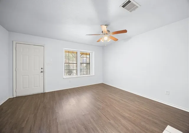 Photo 4 of Condo for sale at 11901 Swearingen Dr #129, Austin, TX 78758 | MLS# 6726678 | Listing updated on 2026-09-19