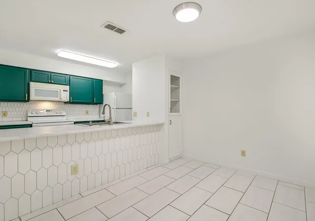 image of 10616 Mellow Mdws Mdws, Austin, TX 78750