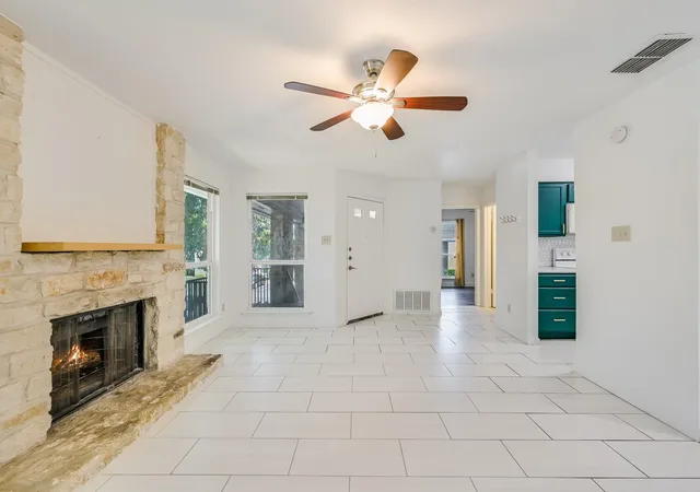 image of 10616 Mellow Mdws Mdws, Austin, TX 78750