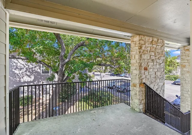3rd image of 10616 Mellow Mdws Mdws, Austin, TX 78750
