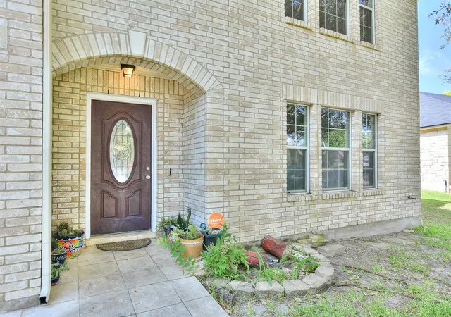Photo 2 of Single family home for sale at 19921 San Chisolm Dr, Round Rock, TX 78664 | MLS# 6380807 | Listing updated on 2026-09-14