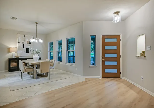 Photo 3 of Single family home for sale at 106 Lakeview Ln, Georgetown, TX 78633 | MLS# 4423923 | Listing updated on 2026-10-26