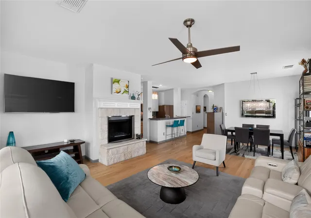 Photo 2 of Single family home for sale at 2713 Kinney Oaks Ct, Austin, TX 78704 | MLS# 8855695 | Listing updated on 2026-09-05