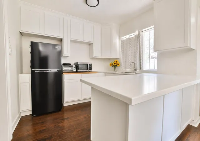 Photo 2 of Single family home for sale at 1011 S Brownleaf St, San Antonio, TX 78227 | MLS# 7101090 | Listing updated on 2026-08-29
