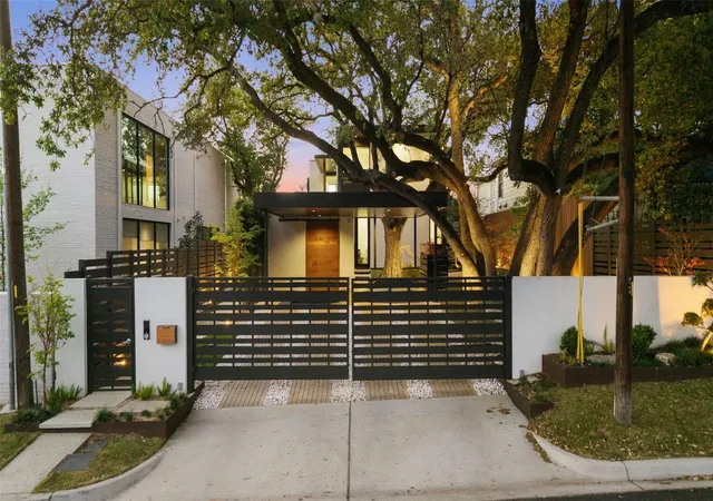 Photo 4 of Single family home for sale at 2108 Matthews Dr, Austin, TX 78703 | MLS# 6656672 | Listing updated on 2026-09-27