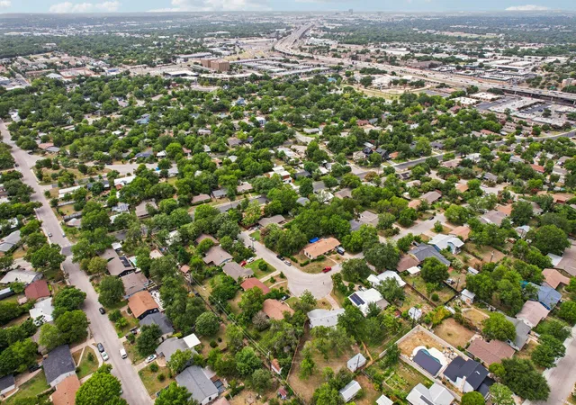 38th image of 7503 Carriage Dr, Austin, TX 78752 | MLS# 8495526
