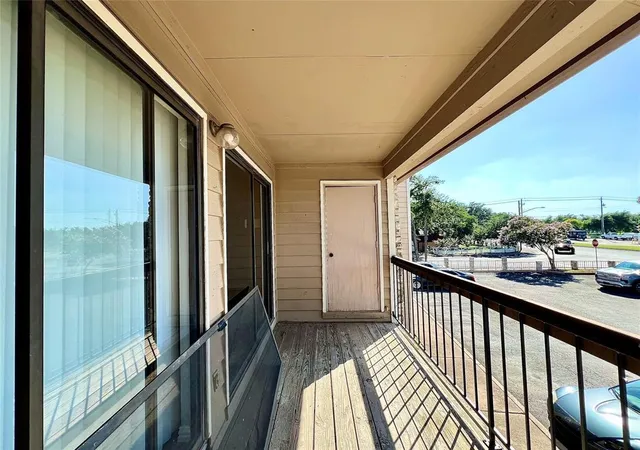 2nd image of 8600 Fathom Cir, Austin, TX 78750