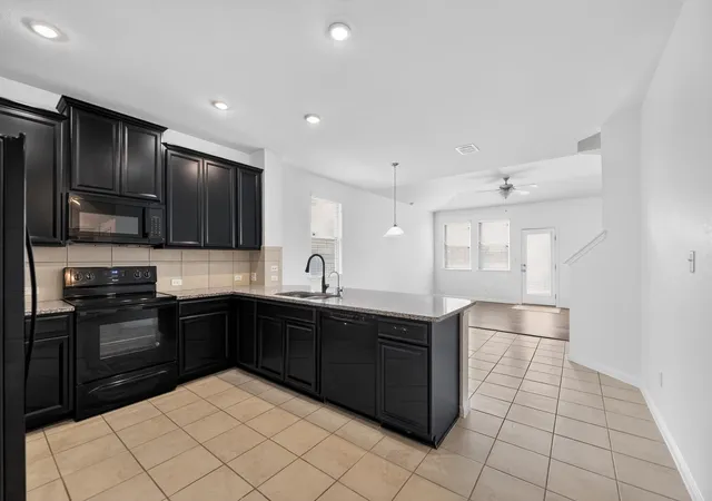4th image of 209 Evening Dusk Dr, Kyle, TX 78640 | MLS# 9690085