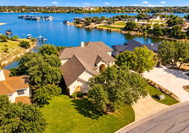 Photo 2 of Single family home for sale at 343 Venture Blvd S, Lago Vista, TX 78645 | MLS# 2085111 | Listing updated on 2026-10-05