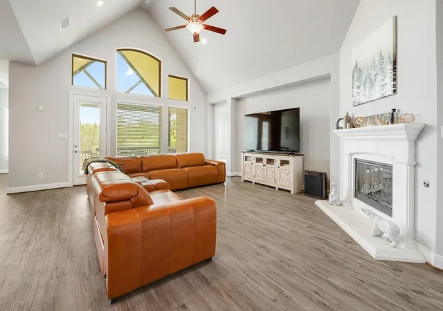 2nd image of 812 Anahuac Dr, Leander, TX 78641 | MLS# 9614313