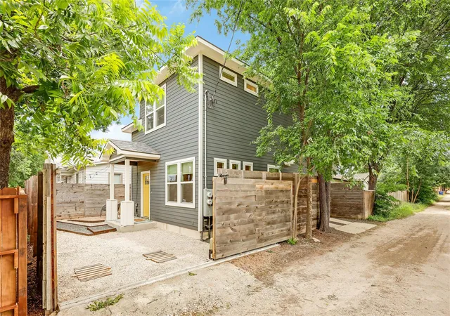 Photo 2 of Sale Pending at 5512 Duval St #2, Austin, TX 78751 | MLS# 9098848 | Listing updated on 2026-09-03
