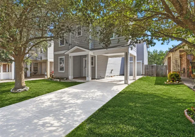 Photo 2 of Single family home for sale at 13521 Sea Biscuit Dr, Del Valle, TX 78617 | MLS# 5731884 | Listing updated on 2026-08-04