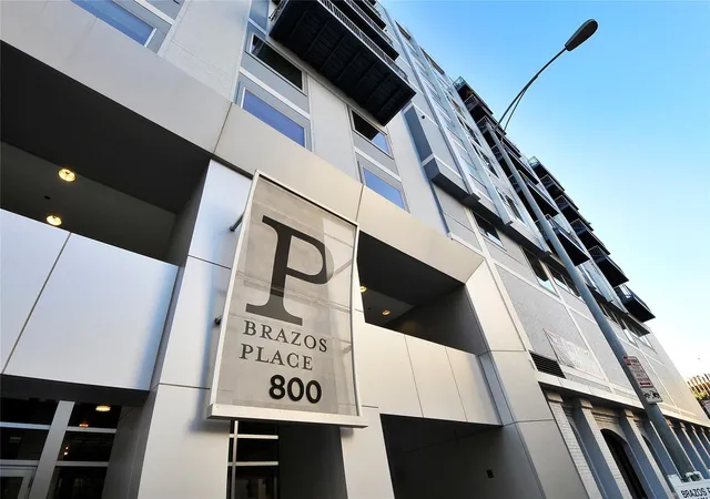 33rd image of 800 Brazos St #705, Austin, TX 78701 | MLS# 8594629