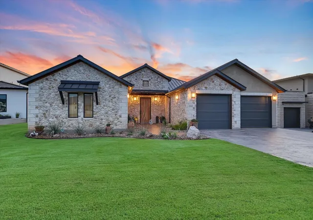 2nd image of 112 Clearwater Dr, Kingsland, TX 78639 | MLS# 7798779